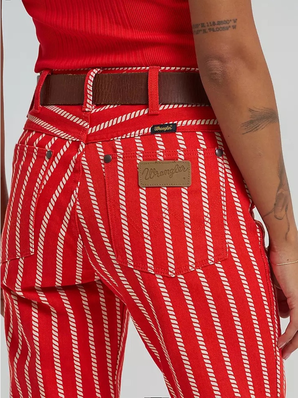 Wrangler Printed Rancher Jean Red 30 length 25 waist - Picture 5 of 8